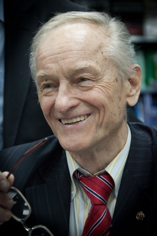 Mikhail Nozhkin as Yartsev