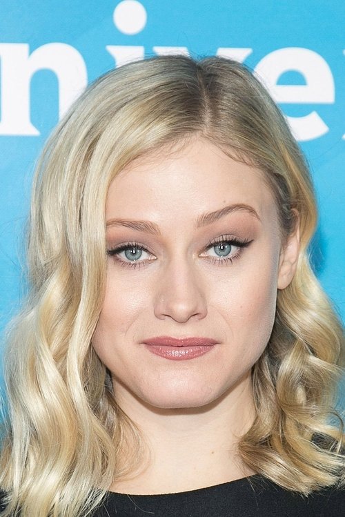 Olivia Taylor Dudley as Beatrice