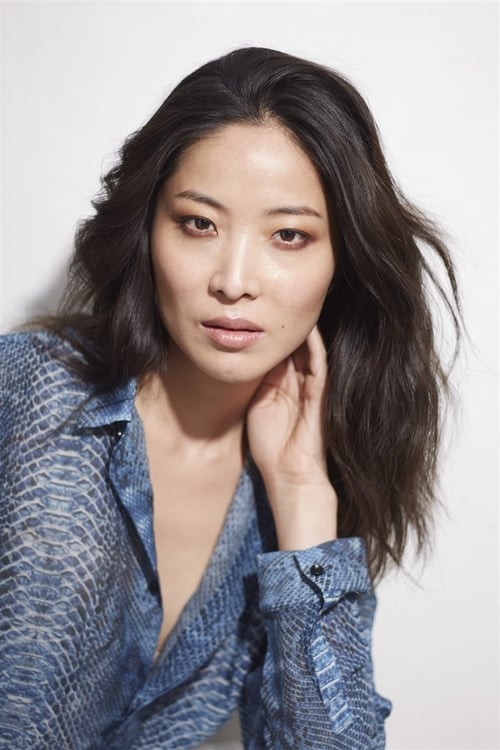 Lika Minamoto as Ayako