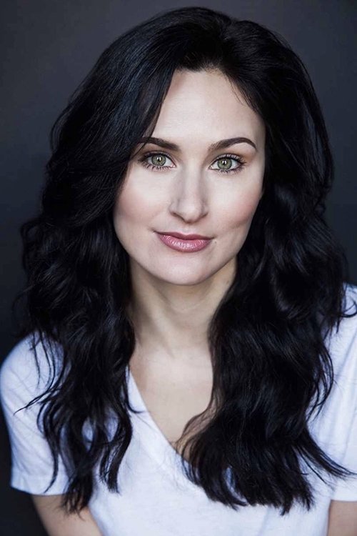 Katelyn Pearce as Girl