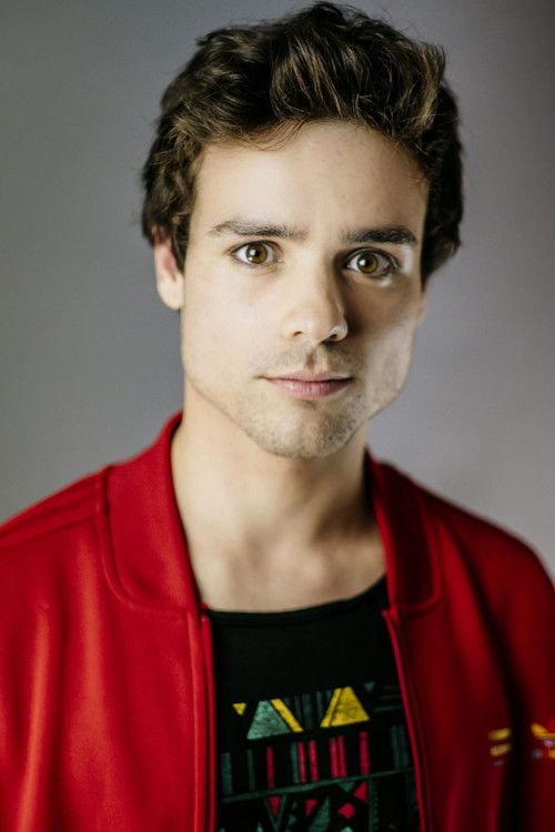 Tadeu Faustino as Henrique Cimento