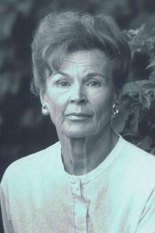 Daphne Korol as Widow