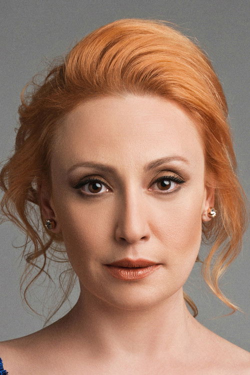 Gülçin Santırcıoğlu as Woman/Girlfriend