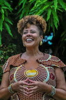 Cássia Valle as Self