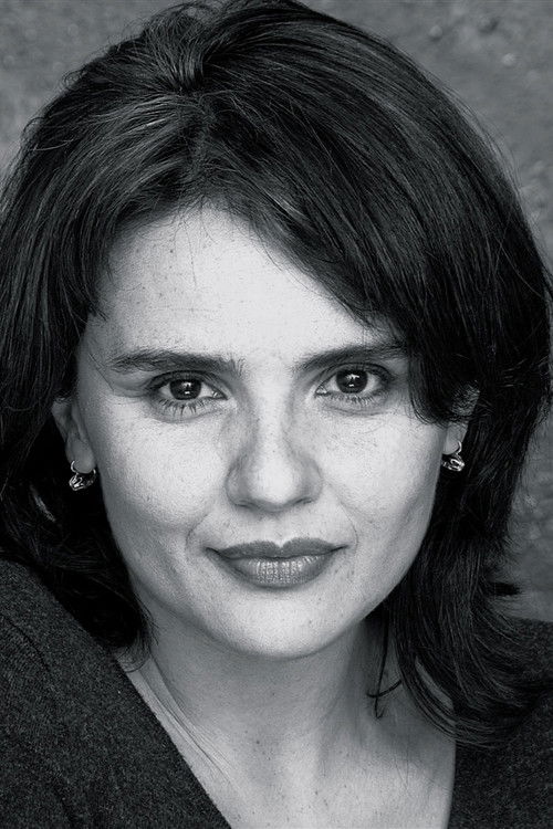 Ilaria Borrelli as Clara