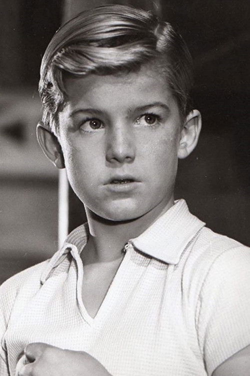 Fergus McClelland as Andrea, the boy