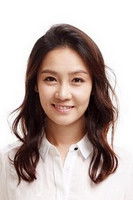 Park Se-jin as Woman in Studio