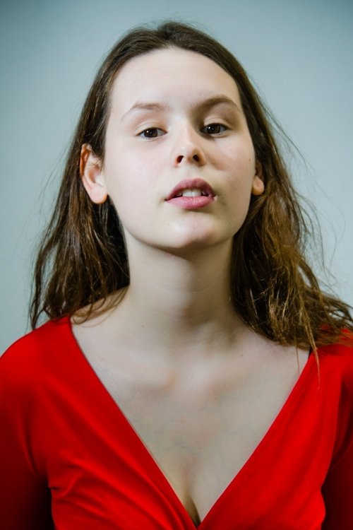 Claire Porro as Robin