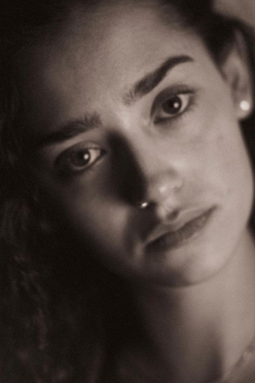 Mariana Díaz Arostegui as Mariana