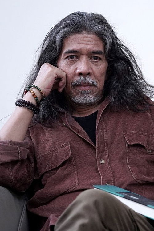 Pyan Habib as Lelaki Misteri