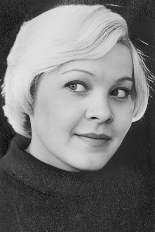 Tamara Arsenyeva as factory worker