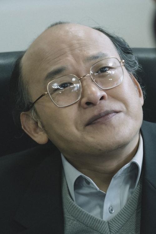 Seo Young-sam as Minister of Transportation