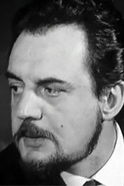 Gabriel Monnet as Tom