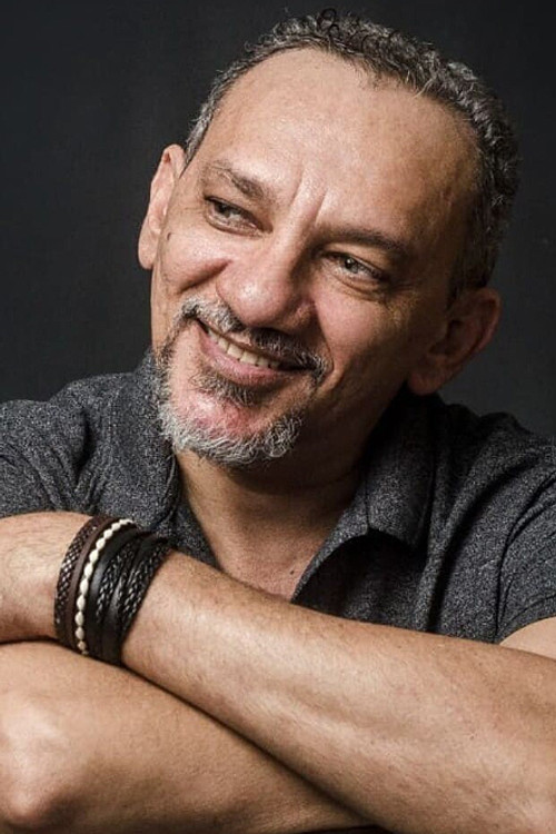 Sandro Guerra as Paciente agressivo