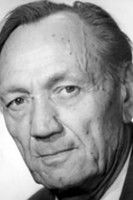 Evgeniy Zosimov as an elderly partisan