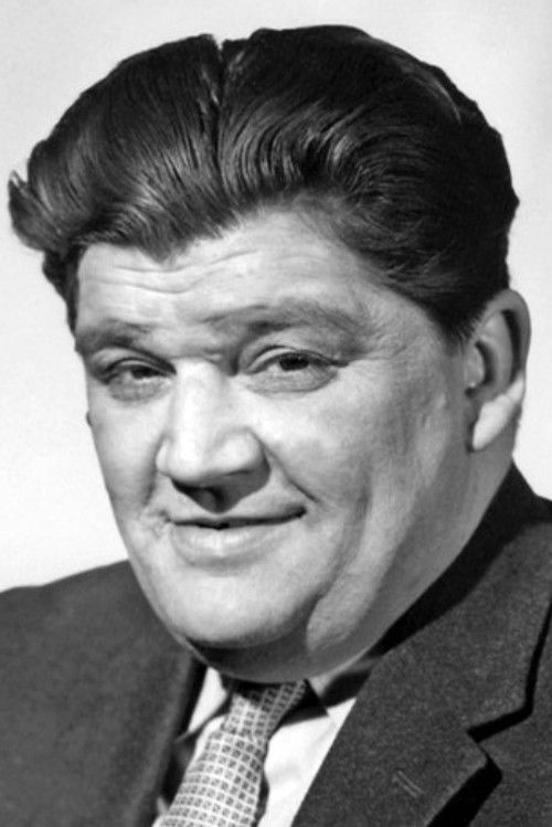 Denis Shaw as Shaw (uncredited)