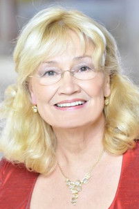 Lise Thouin as Hélène