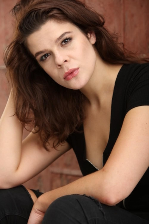 Annamarie Kenoyer as Ree