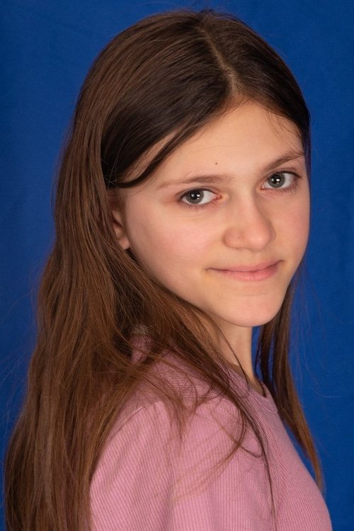 Elyssa Schreiner as Young Cassie
