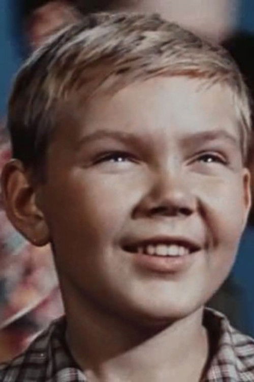 Andrey Veselovskiy as Vovka Sanonov