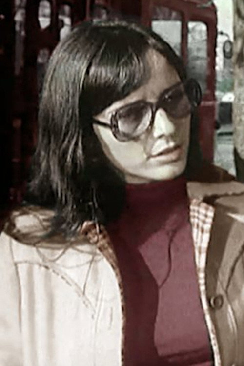 Violeta Dede as Shpresa