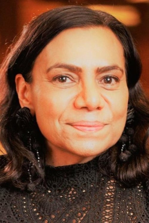 Kylie Belling as Noonah Comeaway