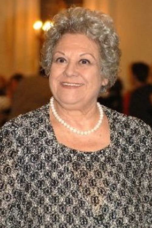 Emma Penella as Dinah