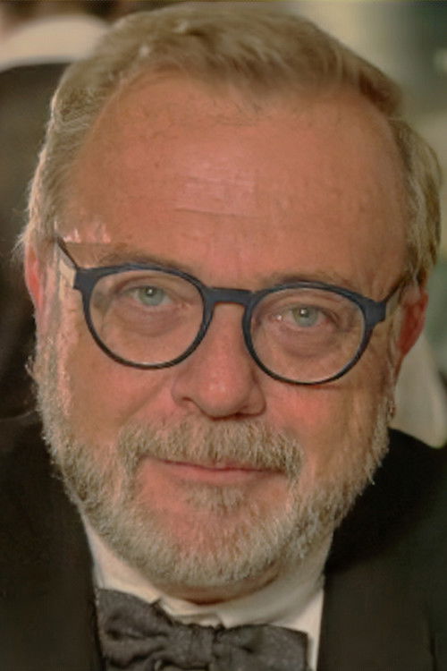 Giacinto Lucariello as Giacinto