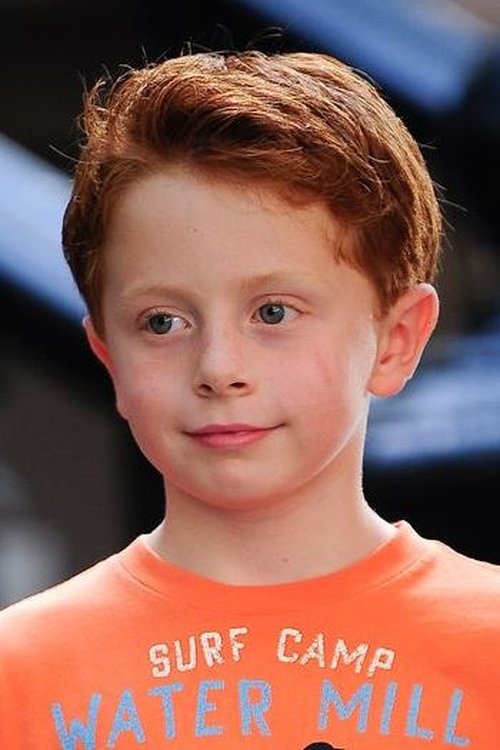 Joseph Pupo as Brady Hobbes