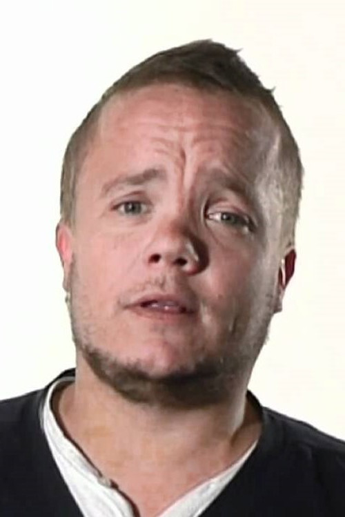 Maxwell Laird as Raygo Rattlegum