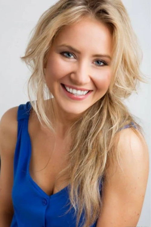 Violetta Pioro as Violet