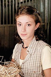 Marett Katalin Klahn as Alina Delius