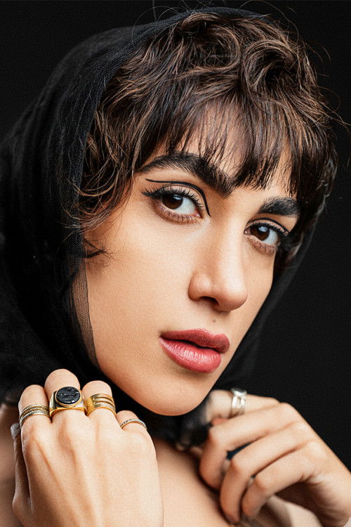 Sara Sayadi as Setare