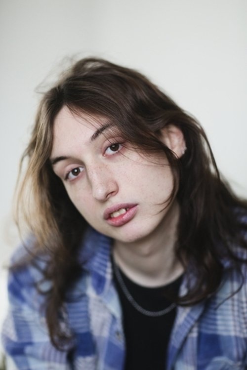 Anaëlle Othenin-Girard as Théo