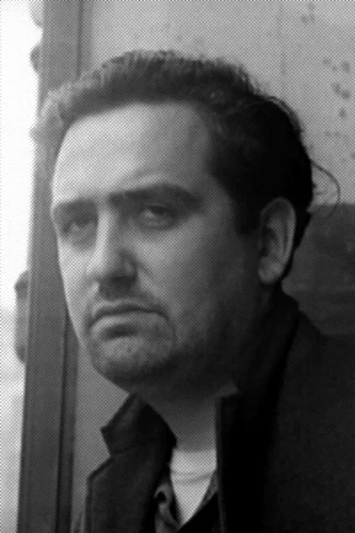 Michael Findlay as Richard Jennings