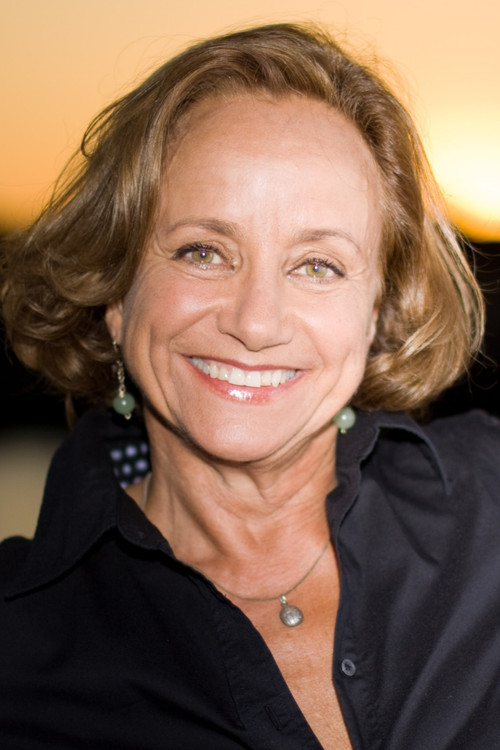 Aviva Joel as Eva Thompson