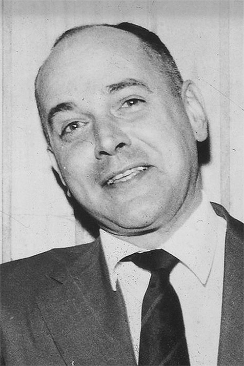 Paulo Emílio Sales Gomes as Self - Film Critic (archive footage)