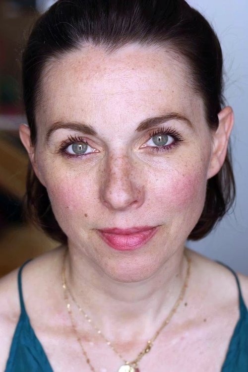 Angelica Sarre as Emma