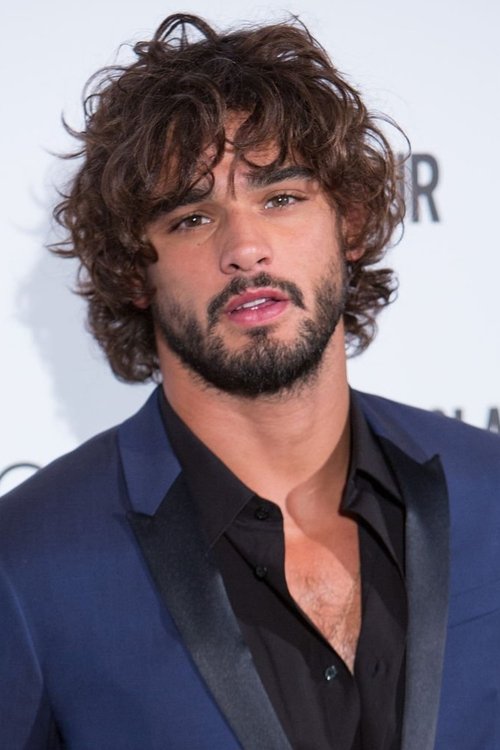 Marlon Teixeira as Homem praia