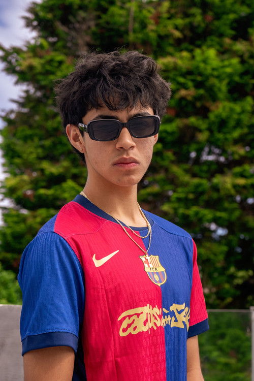 Harry Howes as Andreas Buzelis