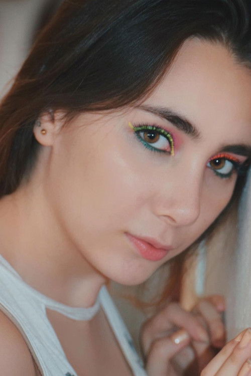 Fernanda Mavelik as María