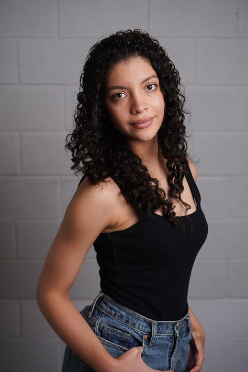 Angelica Vassallo as Ana