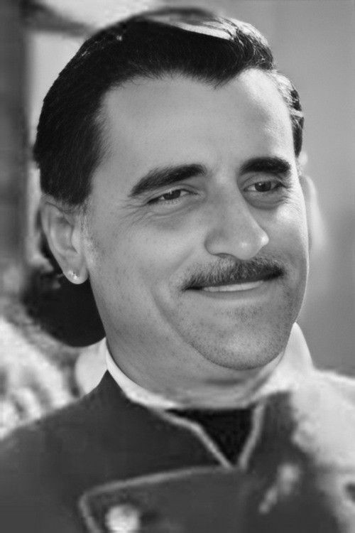 Rolando Diaz Reyes as major