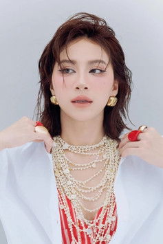 Tín Nguyễn as Lê