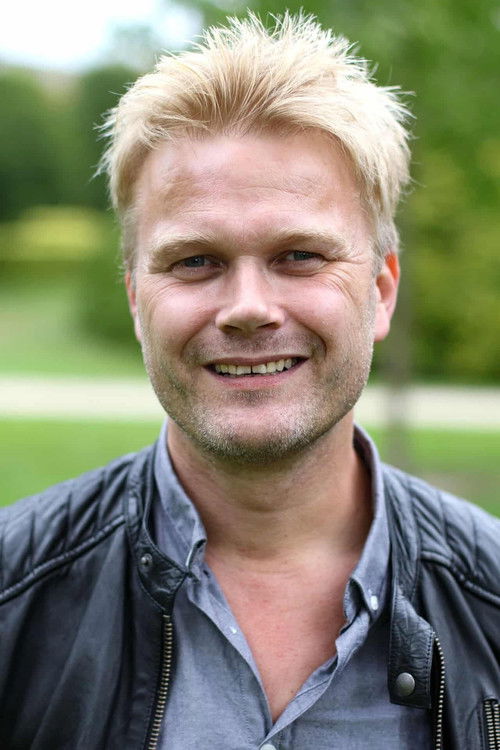 Christian Borregaard as Vært