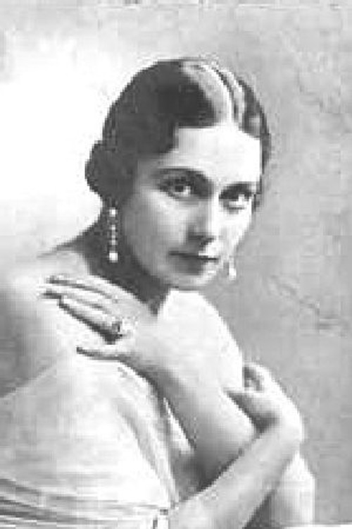 Stella Arbenina as Elizabeth