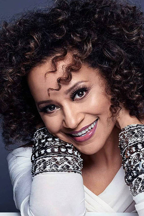 Virgínia Rosa as Mãe de Marialva