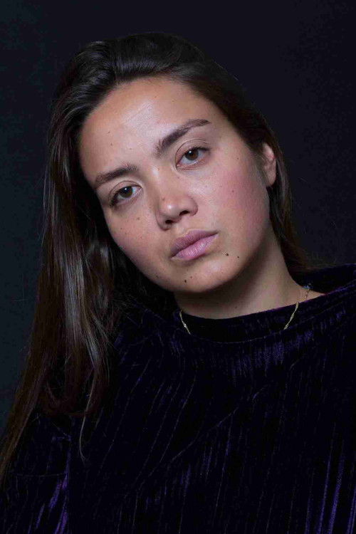 Emma Buysse as Valerie