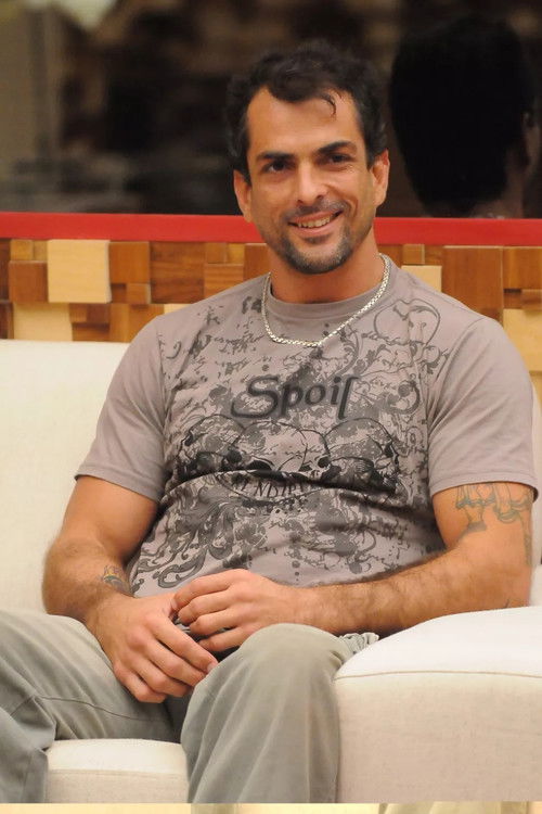 Marcelo Dourado as Maurão