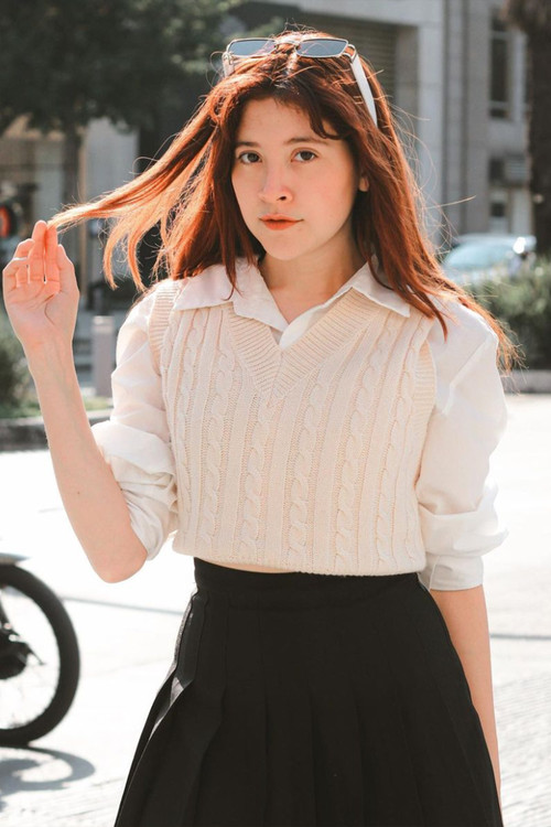 Alix Estrada as Fernanda